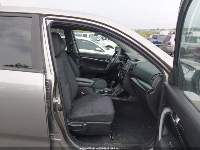 Продажа на аукционе авто 2011 Kia Sorento Lx, vin: 5XYKT3A17BG167218, номер лота: 45038886