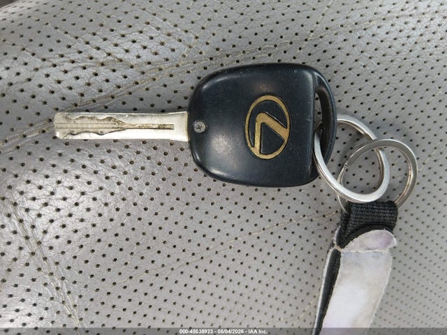 45038923 :رقم المزاد ، JTHBA30G055125111 vin ، 2005 Lexus Es 330 مزاد بيع
