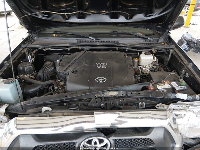 2015 Toyota Tacoma Base V6 მანქანა იყიდება აუქციონზე, vin: 3TMLU4EN0FM170071, აუქციონის ნომერი: 45038974