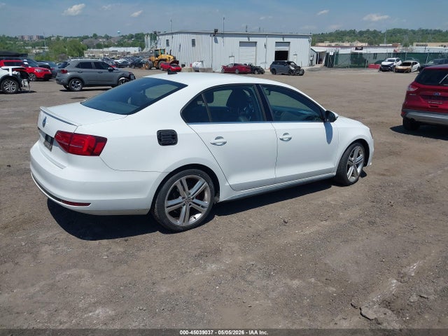 3VW4T7AJ8FM284490 Volkswagen Jetta 2.0t Gli Sel