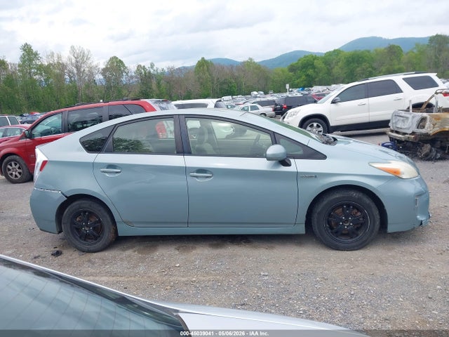 45039041 :رقم المزاد ، JTDKN3DU7D1732389 vin ، 2013 Toyota Prius Two مزاد بيع