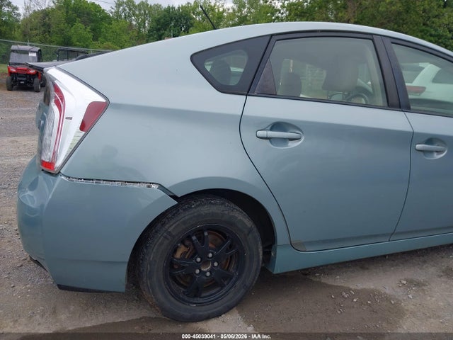 45039041 :رقم المزاد ، JTDKN3DU7D1732389 vin ، 2013 Toyota Prius Two مزاد بيع