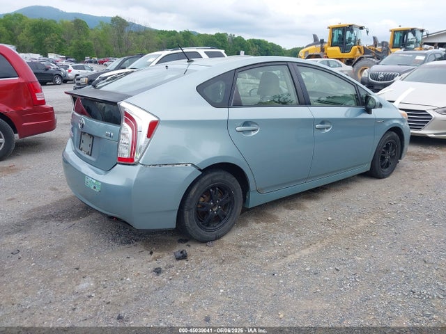45039041 :رقم المزاد ، JTDKN3DU7D1732389 vin ، 2013 Toyota Prius Two مزاد بيع