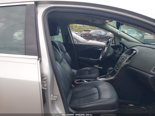 45039086 :رقم المزاد ، 1G4PS5SK6D4153738 vin ، 2013 Buick Verano Leather Group مزاد بيع