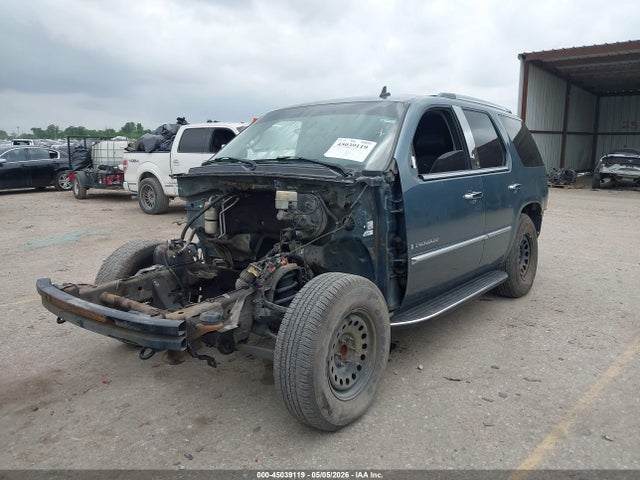 45039119 :رقم المزاد ، 1GYEC63848R170381 vin ، 2008 Cadillac Escalade Standard مزاد بيع