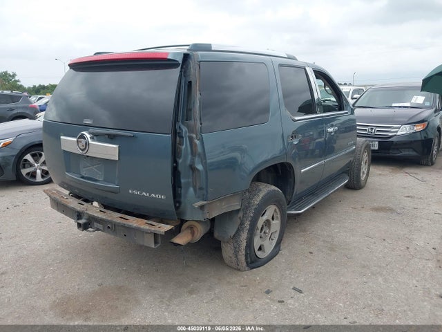 45039119 :رقم المزاد ، 1GYEC63848R170381 vin ، 2008 Cadillac Escalade Standard مزاد بيع