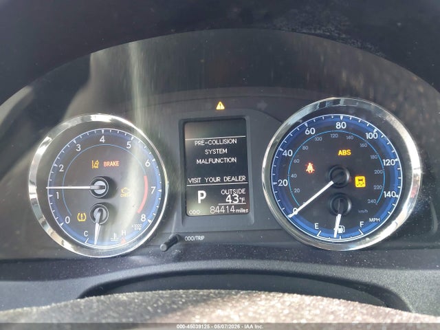 45039125 :رقم المزاد ، 2T1BURHE4JC050425 vin ، 2018 Toyota Corolla Le مزاد بيع