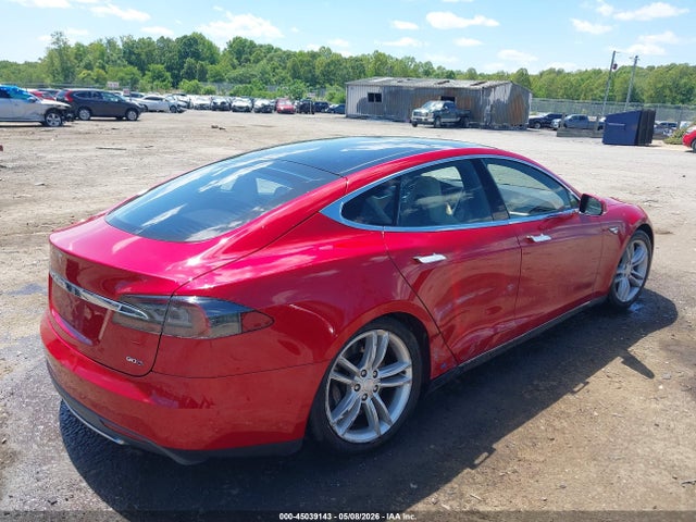 2016 Tesla Model S 60d/70d/75d/85d/90d მანქანა იყიდება აუქციონზე, vin: 5YJSA1E2XGF131440, აუქციონის ნომერი: 45039143