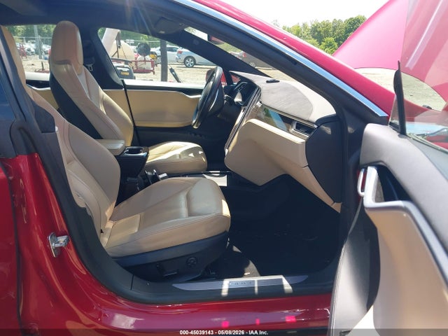 2016 Tesla Model S 60d/70d/75d/85d/90d მანქანა იყიდება აუქციონზე, vin: 5YJSA1E2XGF131440, აუქციონის ნომერი: 45039143