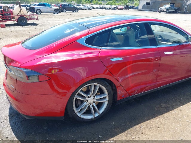 2016 Tesla Model S 60d/70d/75d/85d/90d მანქანა იყიდება აუქციონზე, vin: 5YJSA1E2XGF131440, აუქციონის ნომერი: 45039143