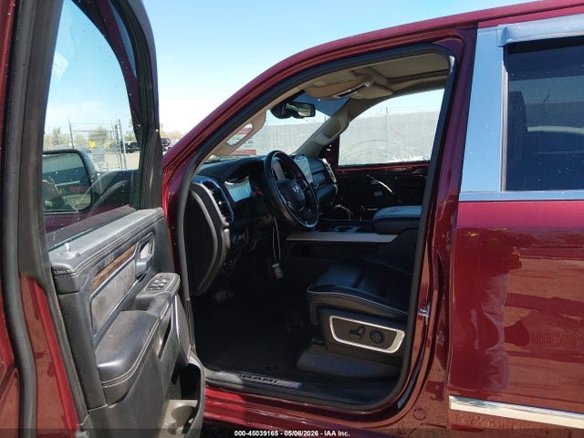 1C6SRFRT5LN307872 RAM 1500 Laramie 4x4 6&#039;4 Box