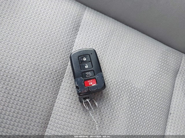 45039192 :رقم المزاد ، JTMRFREV5JJ198830 vin ، 2018 Toyota Rav4 Xle مزاد بيع