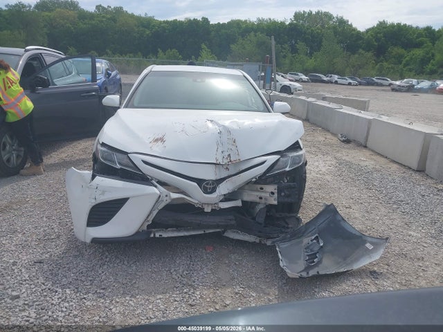 45039199 :رقم المزاد ، 4T1B11HK3KU211766 vin ، 2019 Toyota Camry Se مزاد بيع