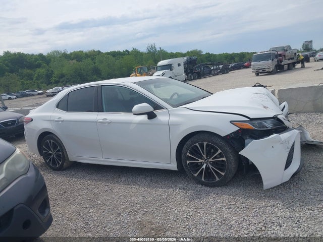 45039199 :رقم المزاد ، 4T1B11HK3KU211766 vin ، 2019 Toyota Camry Se مزاد بيع
