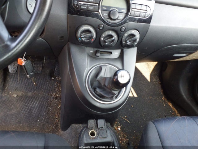 2012 Mazda Mazda2 Sport მანქანა იყიდება აუქციონზე, vin: JM1DE1KZ2C0131813, აუქციონის ნომერი: 45039208