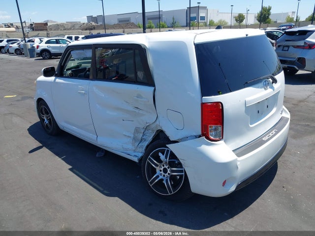 Scion XB 2014 JTLZE4FEXEJ064393 Image 3