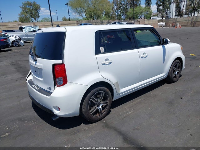 Scion XB 2014 JTLZE4FEXEJ064393 Image 4