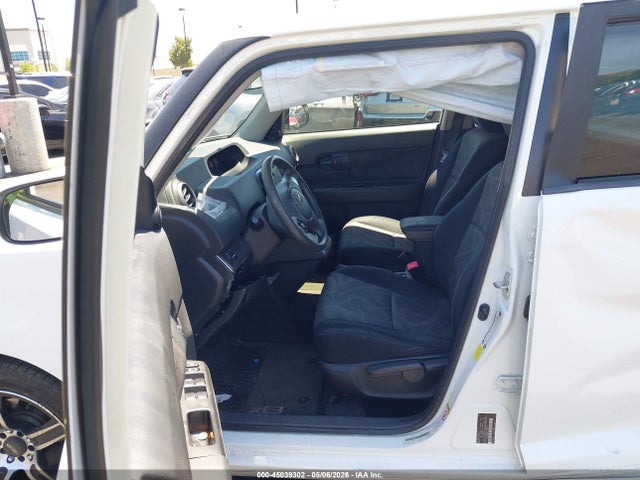 Scion XB 2014 JTLZE4FEXEJ064393 Image 5