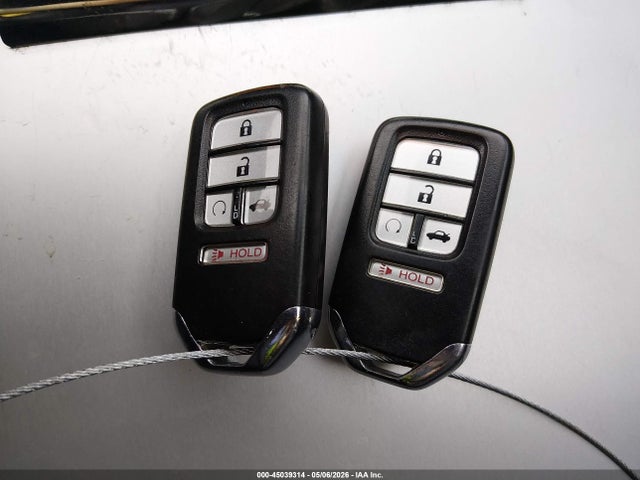 45039314 :رقم المزاد ، 19XFC1F92HE010738 vin ، 2017 Honda Civic Touring مزاد بيع