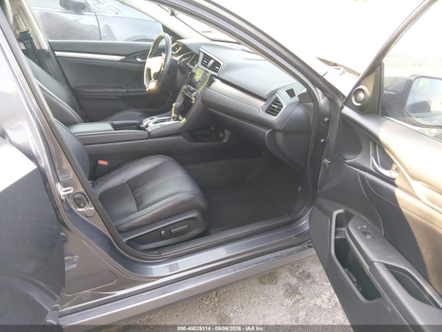 45039314 :رقم المزاد ، 19XFC1F92HE010738 vin ، 2017 Honda Civic Touring مزاد بيع
