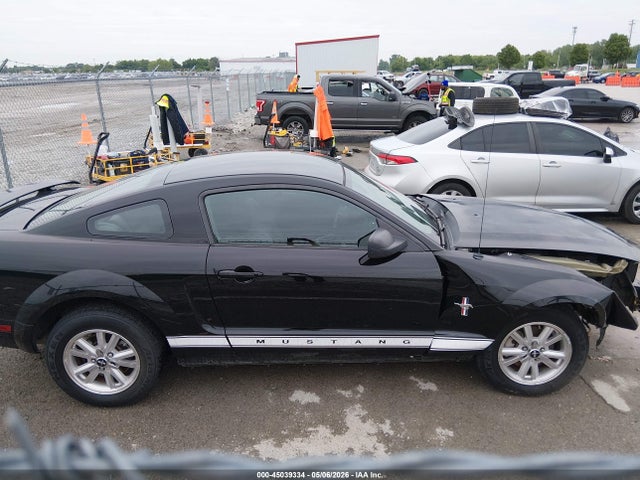 2007 Ford Mustang V6 Deluxe/v6 Premium მანქანა იყიდება აუქციონზე, vin: 1ZVFT80N775302603, აუქციონის ნომერი: 45039334