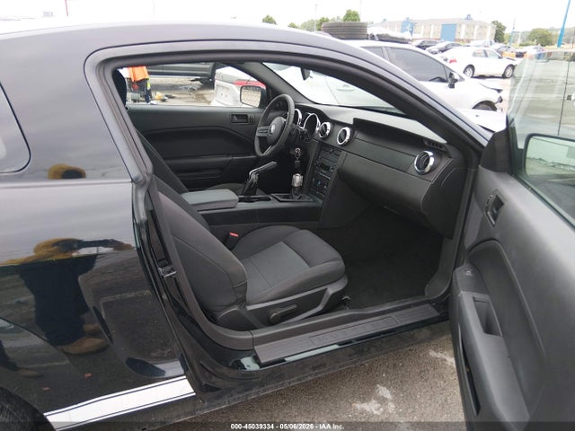 2007 Ford Mustang V6 Deluxe/v6 Premium მანქანა იყიდება აუქციონზე, vin: 1ZVFT80N775302603, აუქციონის ნომერი: 45039334