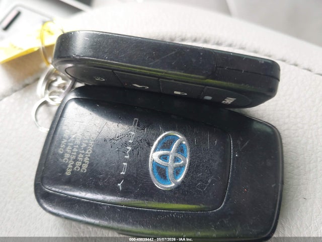 4T1F31AK2NU577079 Toyota Camry Xle Hybrid