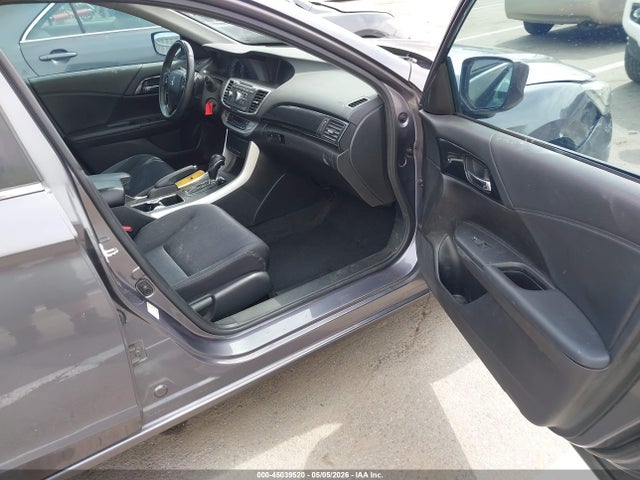 45039520 :رقم المزاد ، 1HGCR2F50FA229316 vin ، 2015 Honda Accord Sport مزاد بيع