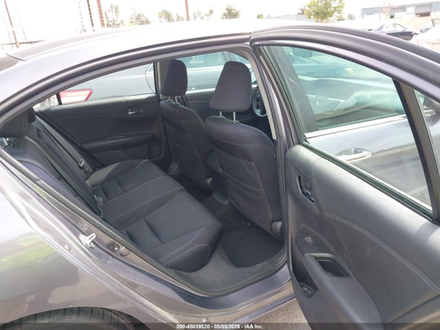 45039520 :رقم المزاد ، 1HGCR2F50FA229316 vin ، 2015 Honda Accord Sport مزاد بيع
