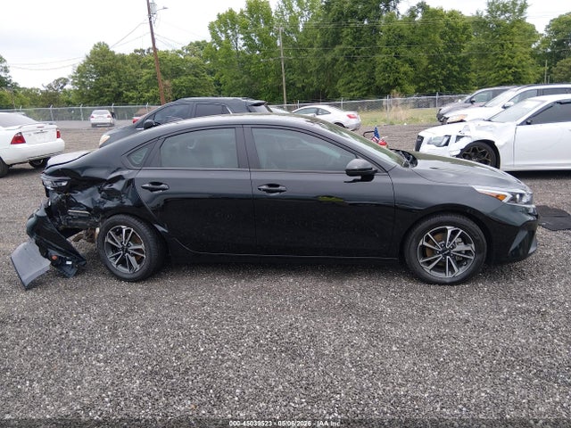 2023 Kia Forte Lxs მანქანა იყიდება აუქციონზე, vin: 3KPF24AD4PE677051, აუქციონის ნომერი: 45039523