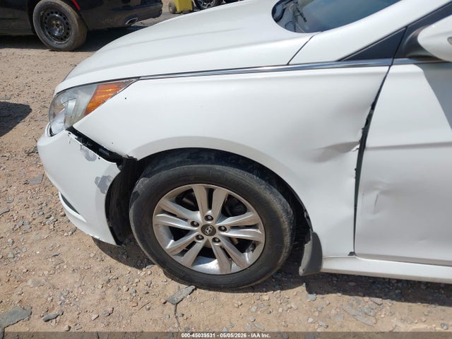 2014 Hyundai Sonata Gls მანქანა იყიდება აუქციონზე, vin: 5NPEB4AC9EH926391, აუქციონის ნომერი: 45039531