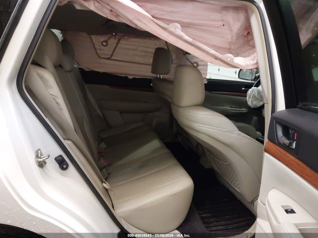 45039543 :رقم المزاد ، 4S4BRBKC6E3317445 vin ، 2014 Subaru Outback 2.5i Limited مزاد بيع