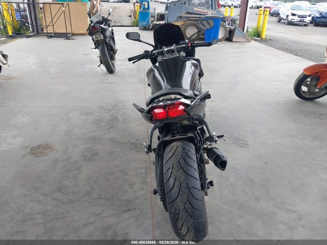 Продаж на аукціоні авто 2015 Yamaha Fz1 S, vin: JYARN17E4FA009704, номер лоту: 45039568
