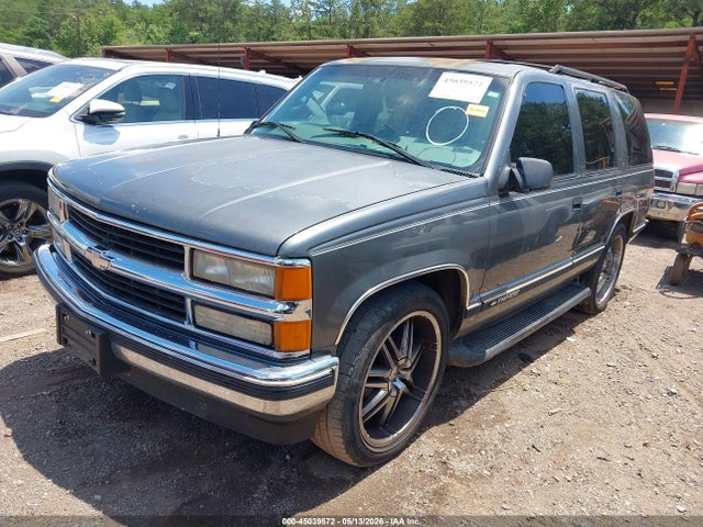 45039572 :رقم المزاد ، 1GNEC13R4XJ367167 vin ، 1999 Chevrolet Tahoe Lt مزاد بيع