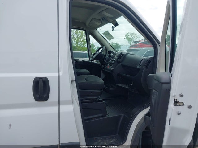 Продажа на аукционе авто 2015 Ram Promaster 2500 High Roof, vin: 3C6TRVDD0FE501765, номер лота: 45039589