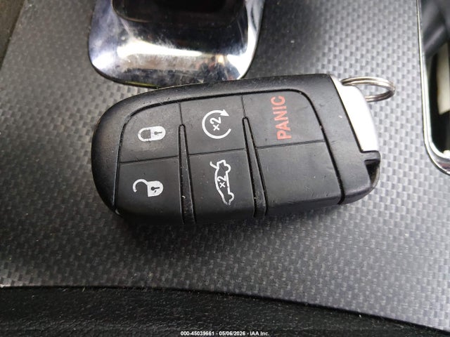 45039661 :رقم المزاد ، 2C3CCABG6EH144325 vin ، 2014 Chrysler 300 300s مزاد بيع
