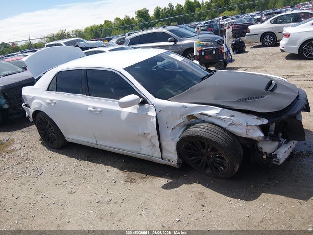 45039661 :رقم المزاد ، 2C3CCABG6EH144325 vin ، 2014 Chrysler 300 300s مزاد بيع
