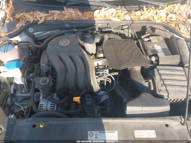 Продаж на аукціоні авто 2015 Volkswagen Jetta 2.0l S, vin: 3VW2K7AJXFM331982, номер лоту: 45039689