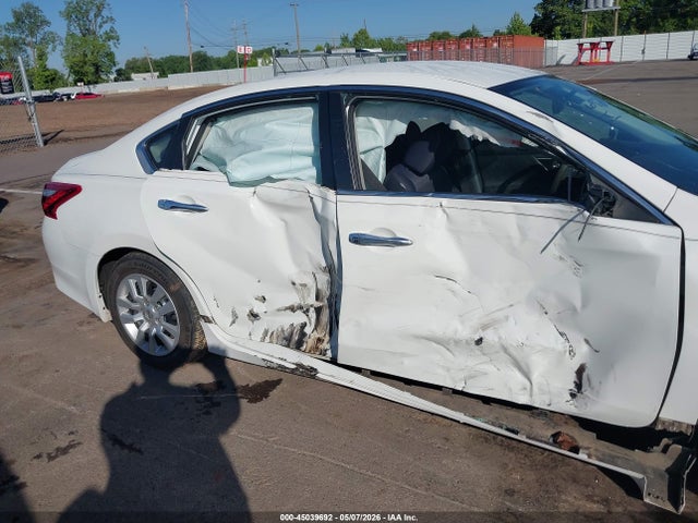 Продаж на аукціоні авто 2017 Nissan Altima 2.5 S, vin: 1N4AL3AP8HC299195, номер лоту: 45039692