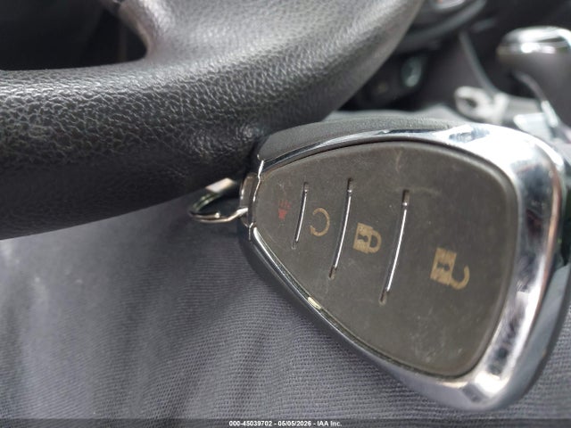 45039702 :رقم المزاد ، 1GNEVFKWXLJ260293 vin ، 2020 Chevrolet Traverse Awd Ls مزاد بيع