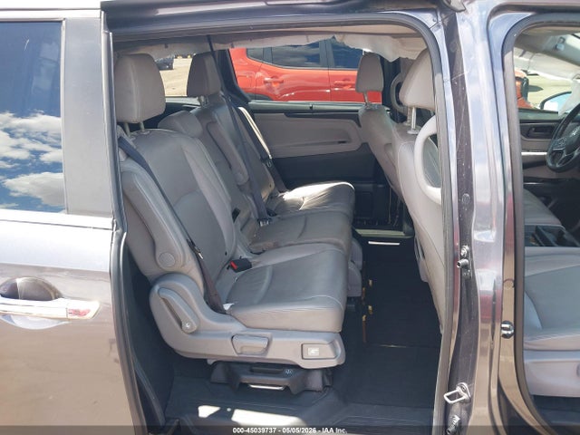45039737 :رقم المزاد ، 5FNRL6H79JB011634 vin ، 2018 Honda Odyssey Ex-l مزاد بيع