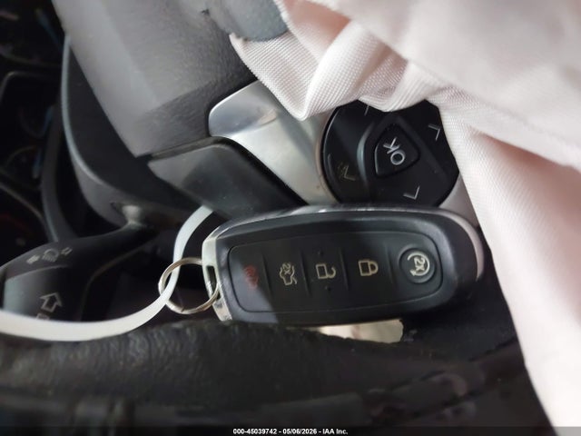 45039742 :رقم المزاد ، 1FMCU9JX2GUB55116 vin ، 2016 Ford Escape Titanium مزاد بيع