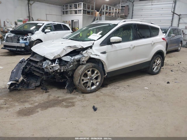 45039742 :رقم المزاد ، 1FMCU9JX2GUB55116 vin ، 2016 Ford Escape Titanium مزاد بيع