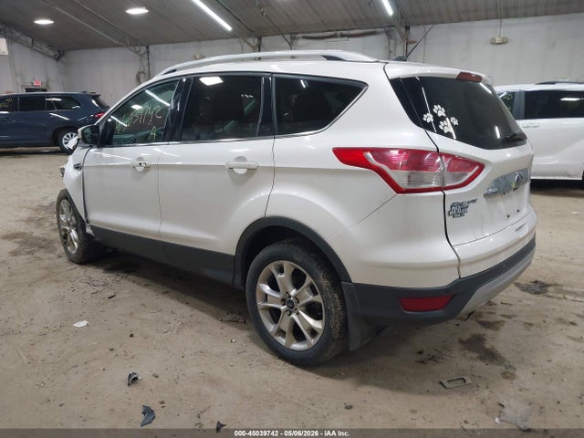 45039742 :رقم المزاد ، 1FMCU9JX2GUB55116 vin ، 2016 Ford Escape Titanium مزاد بيع