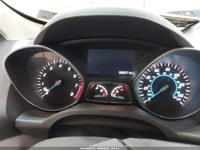 45039742 :رقم المزاد ، 1FMCU9JX2GUB55116 vin ، 2016 Ford Escape Titanium مزاد بيع