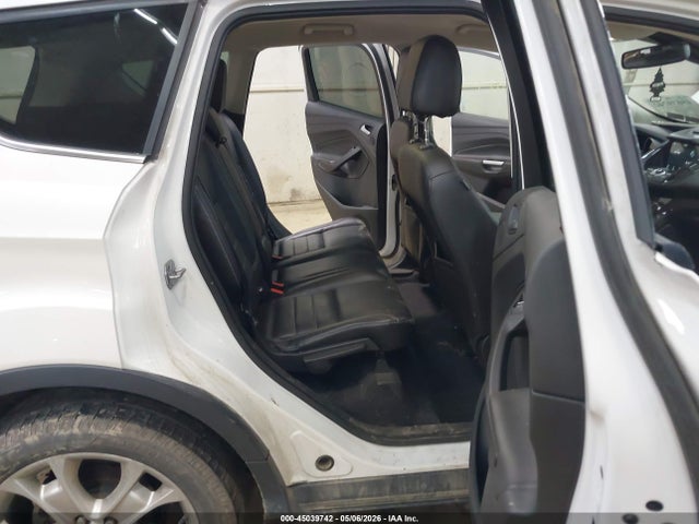 45039742 :رقم المزاد ، 1FMCU9JX2GUB55116 vin ، 2016 Ford Escape Titanium مزاد بيع