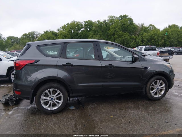 45039744 :رقم المزاد ، 1FMCU0F75KUA41477 vin ، 2019 Ford Escape S مزاد بيع