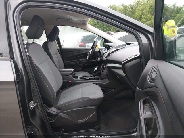 45039744 :رقم المزاد ، 1FMCU0F75KUA41477 vin ، 2019 Ford Escape S مزاد بيع