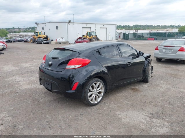Продаж на аукціоні авто 2013 Hyundai Veloster Base W/gray, vin: KMHTC6AD0DU114258, номер лоту: 45039762