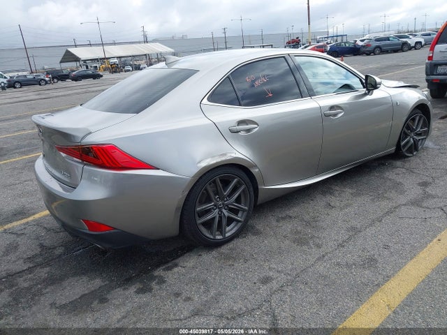 Lexus IS 200T 2017 JTHBA1D25H5043480 Image 4